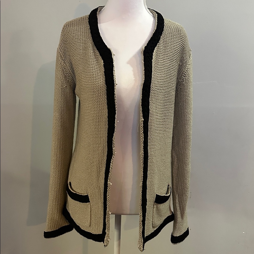 Chic Women's Cream and Black Cardigan
